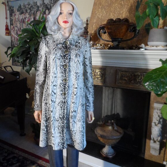 St. John Collection Black & White Python Print Santana Knit Swing Coat Size 4 - Picture 3 of 16